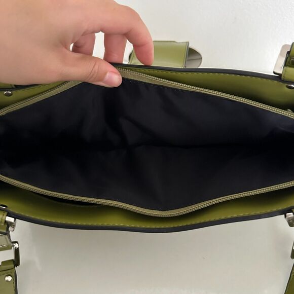 Guess Vintage Y2K Green Patent Leather Shoulder Bag G Logo Buckle Purse 2000s - Picture 10 of 15